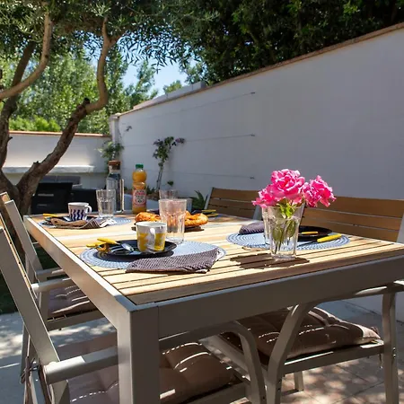Holiday home Coin De Paradis En Bord D'aude -parking-clim-ci